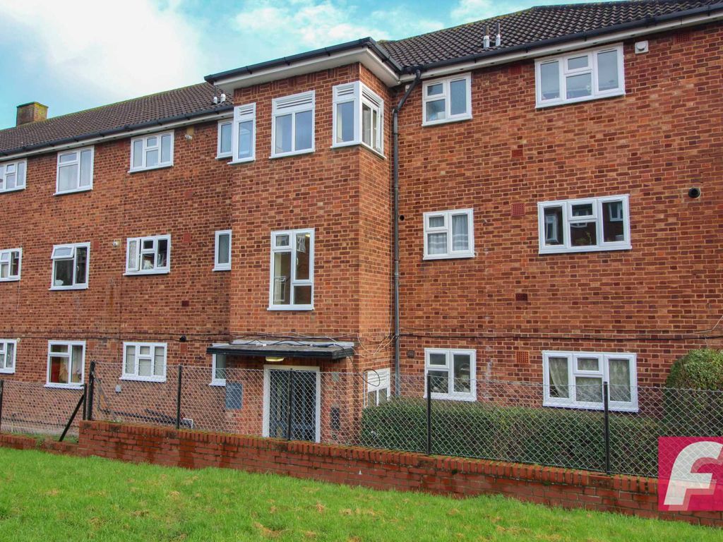 1 bed flat for sale in Penn House, Oxhey Drive, South Oxhey WD19 Zoopla