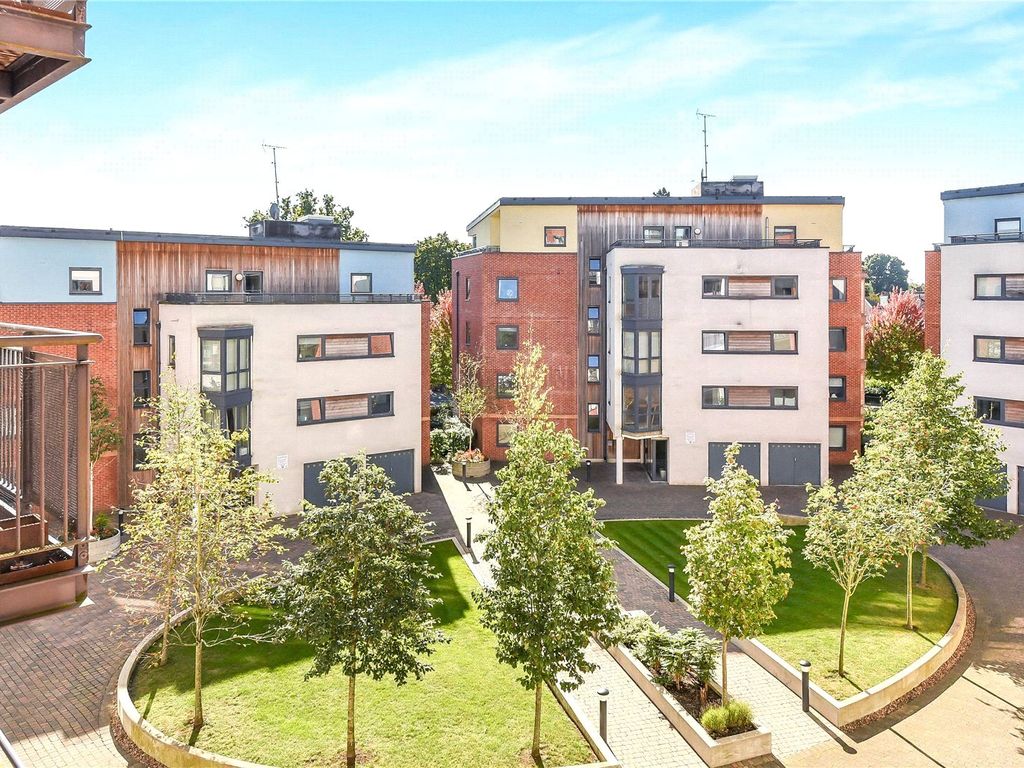 2 bed flat for sale in The Courtyard, Southwell Park Road, Camberley