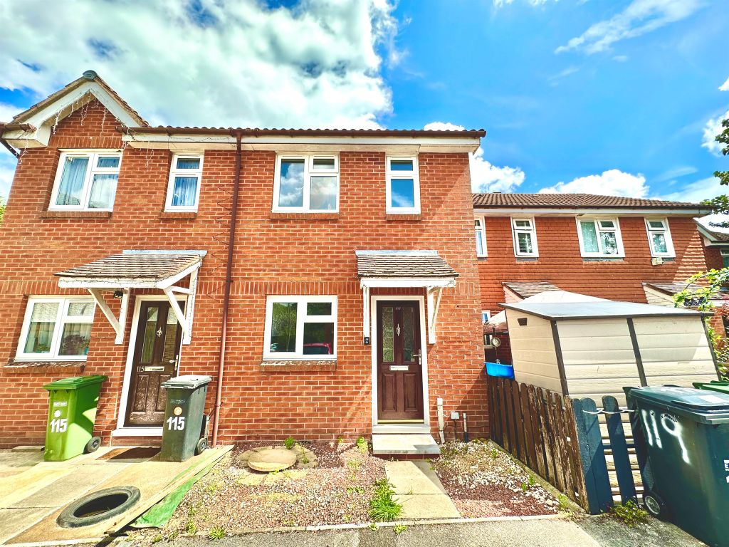 2 bed terraced house for sale in Brookside Way, West End, Southampton