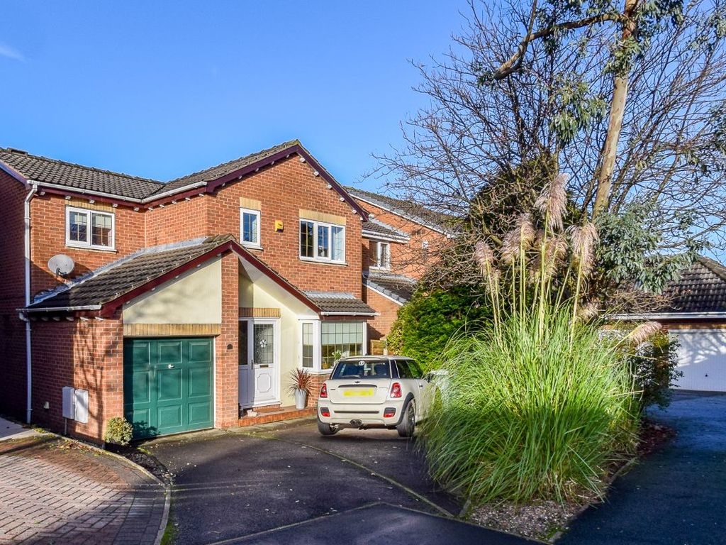 4 bed detached house for sale in Buckthorne Close, East Ardsley