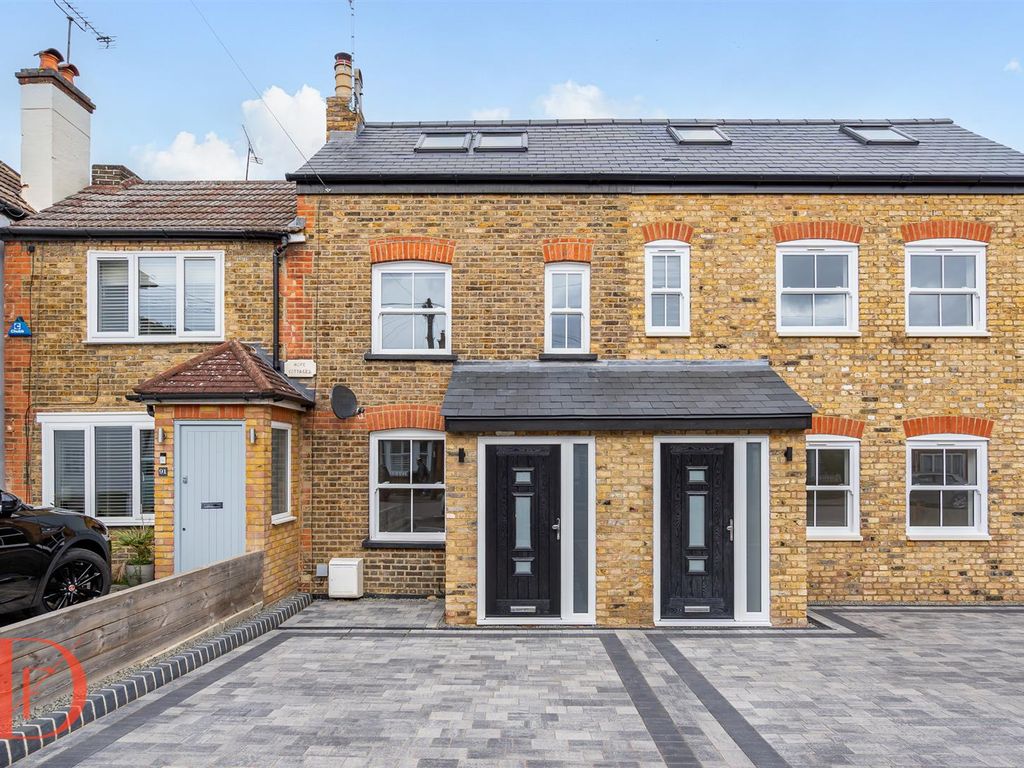 3 bed property for sale in Forest Road, Loughton IG10, £775,000 Zoopla