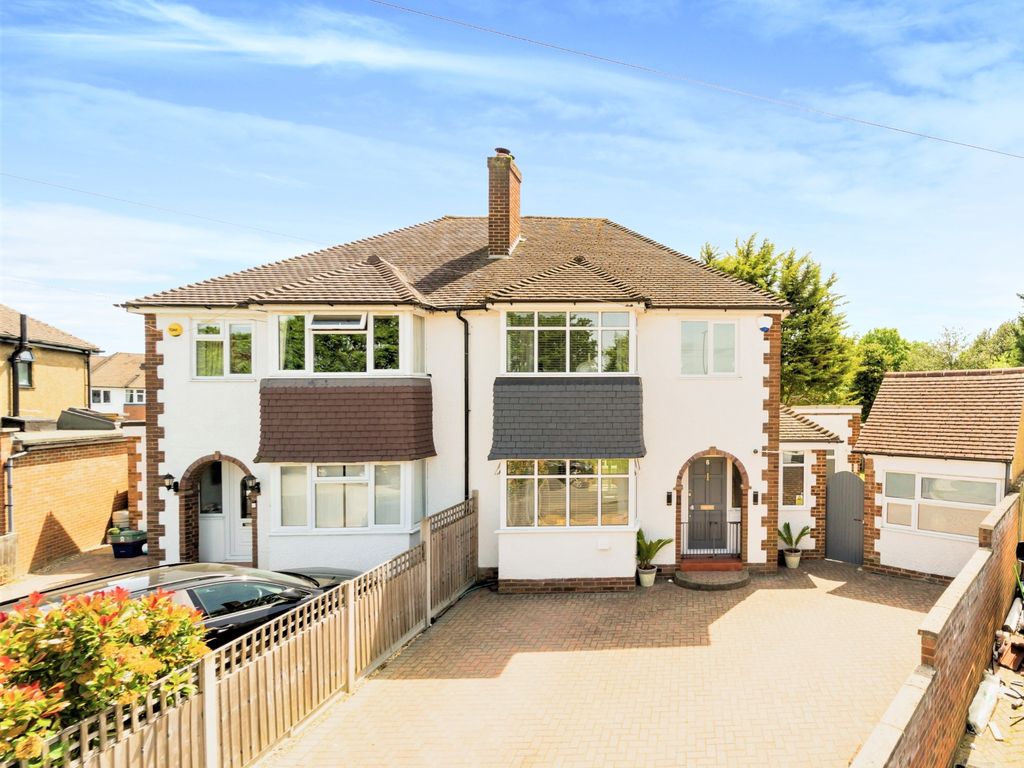 4 bed semidetached house for sale in Benedict Drive, Bedfont, Feltham