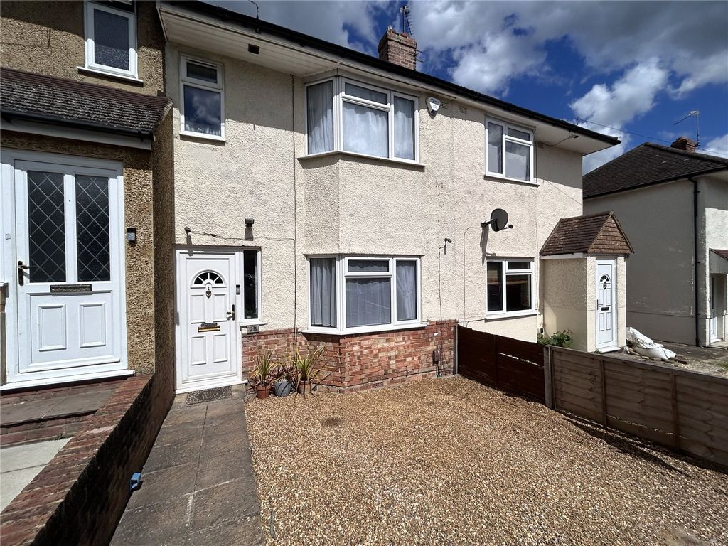 2 bed terraced house for sale in Holly Road, Aldershot, Hampshire GU12