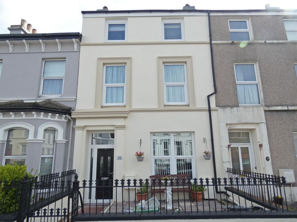 4 bed town house for sale in Oxford Street, Douglas, Isle Of Man IM1