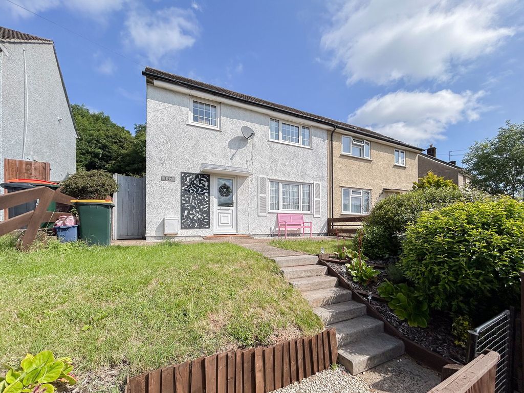 3 bed semidetached house for sale in Hendre Farm Drive, Newport NP19