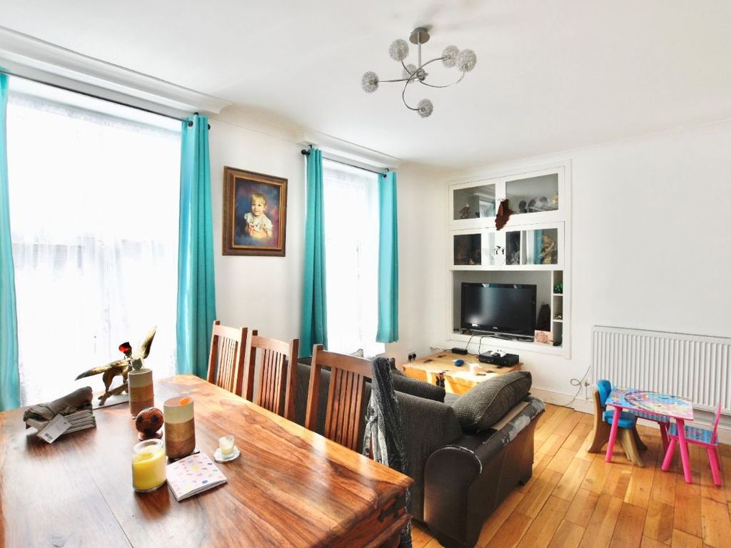 3 bed for sale in Holburne Road, Blackheath SE3, £275,000