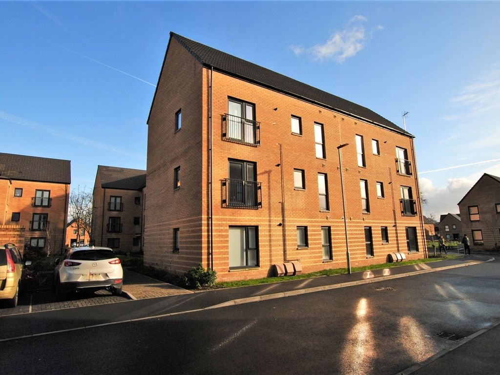2 bed flat for sale in Rhodfa Crughywel, St Mellons, Cardiff CF3 Zoopla