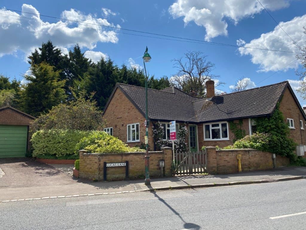 3 bed detached bungalow for sale in High Street, Ashwell, Baldock SG7