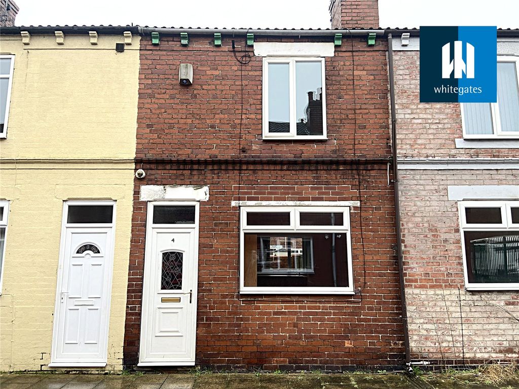 3 bed terraced house for sale in Albany Place, South Elmsall