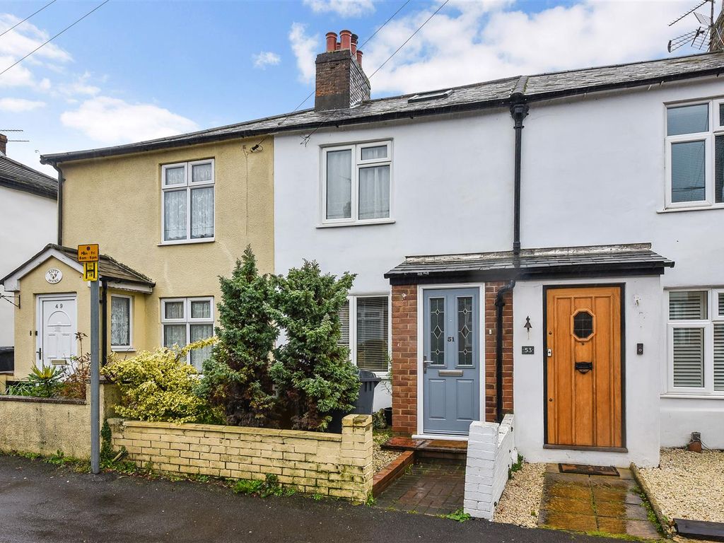 2 bed terraced house for sale in Millway Road, Andover SP10, £280,000