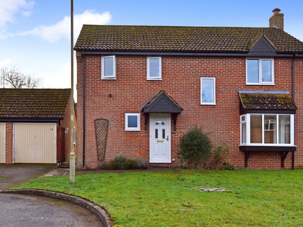 4 bed detached house for sale in Wellmans Meadow, Kingsclere, Newbury