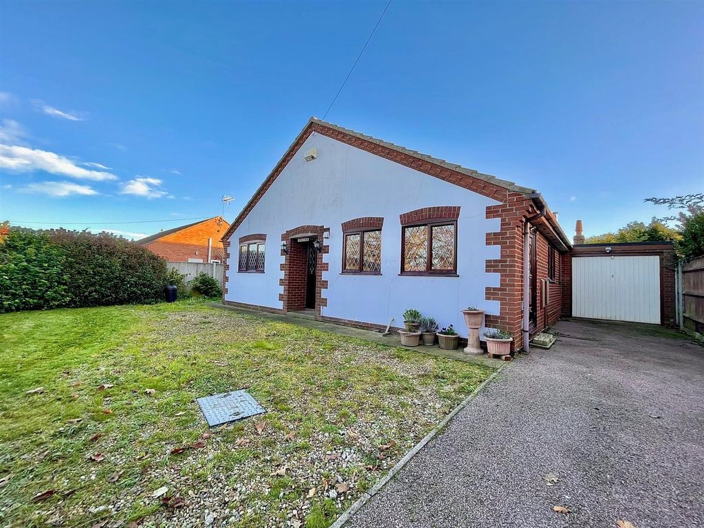 3 bed detached bungalow for sale in Drift Road, CaisterOnSea, Great