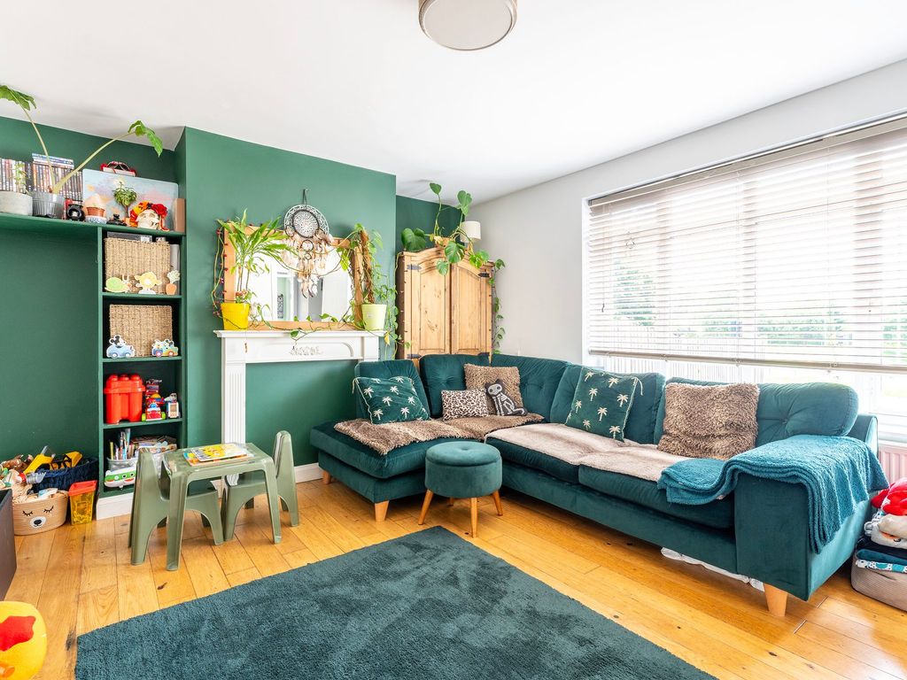 3 bed end terrace house for sale in Barrett Road, Norwich NR1, £240,000