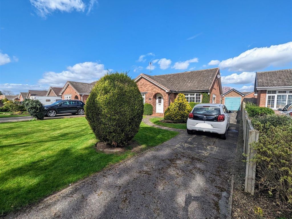 2 bed detached bungalow for sale in Hargon Lane, Winthorpe, Newark NG24