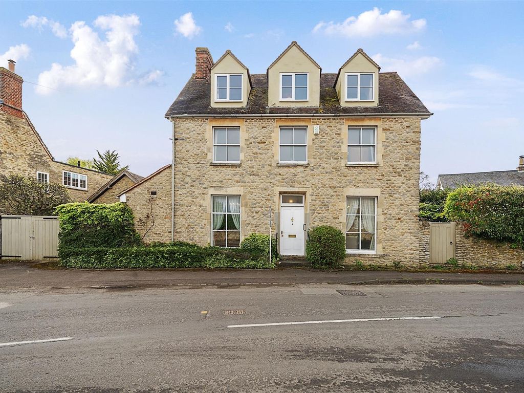 4 bed detached house for sale in Stanford In The Vale, Faringdon