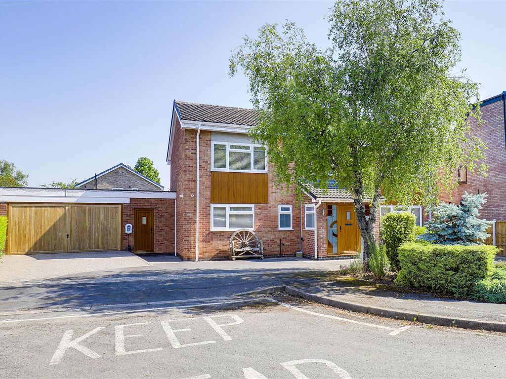 4 bed detached house for sale in Eskdale Drive, Aspley, Nottinghamshire