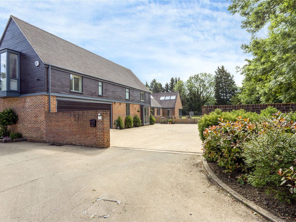5 bed detached house for sale in Buckston Browne Gardens, Downe