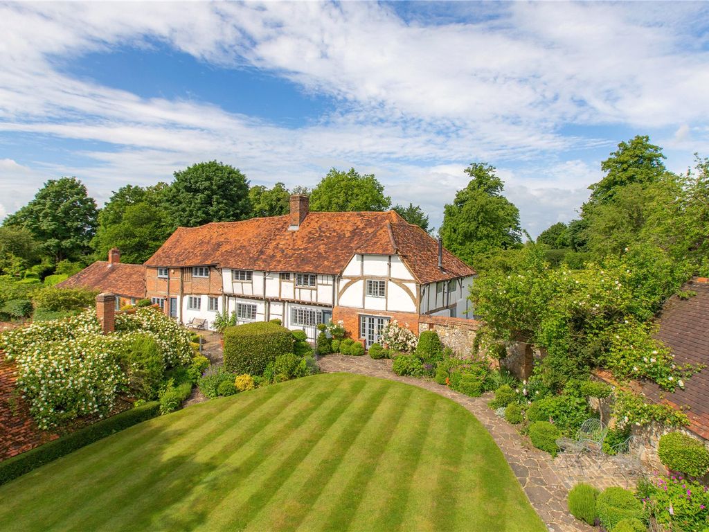 7 bed country house for sale in Beacon Hill, Penn, High HP10