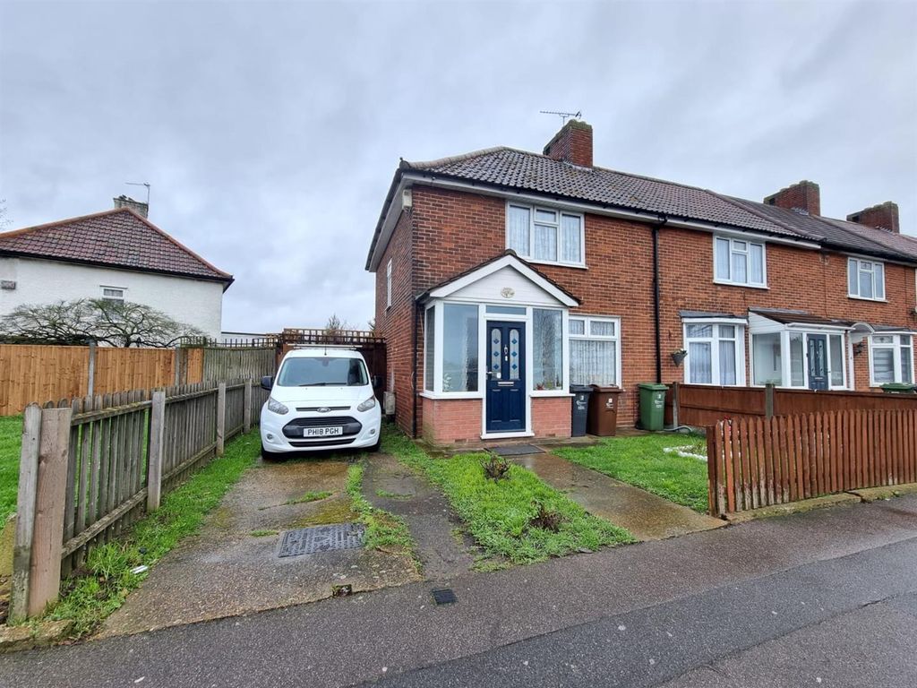 3 bed end terrace house for sale in Porters Avenue, Becontree, Dagenham