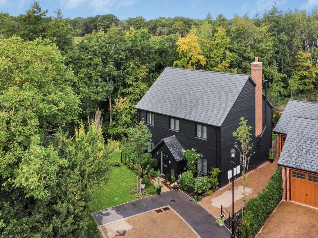 5 bed detached house for sale in Oat Close, Rotherfield Greys RG9 Zoopla