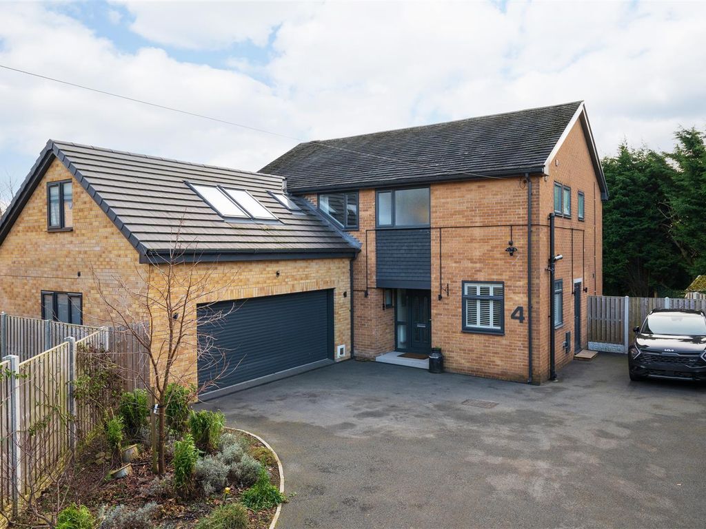 5 bed detached house for sale in Stonelow Road, Dronfield S18, £650,000