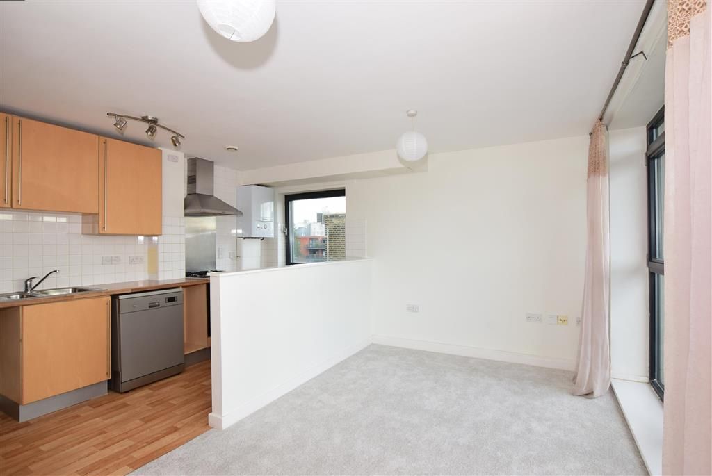 Luxembourg Mews, London E15