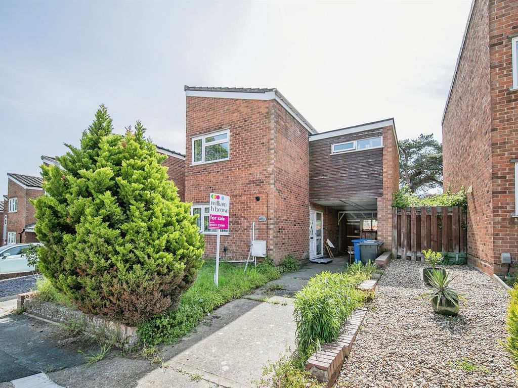 3 bed semidetached house for sale in Byland Close, Ipswich IP2 Zoopla