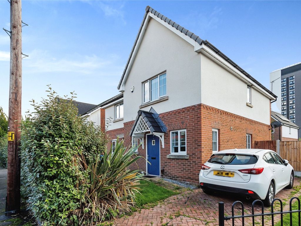 3 bed semidetached house for sale in Western Street, Manchester