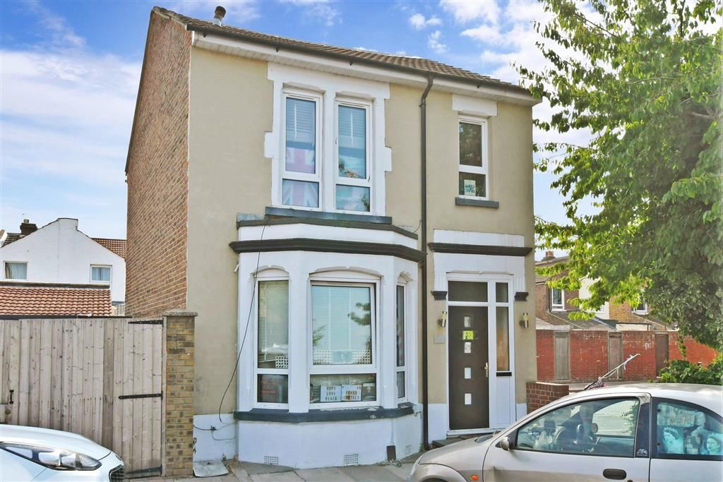 2 bed detached house for sale in Inverness Road, Portsmouth, Hampshire