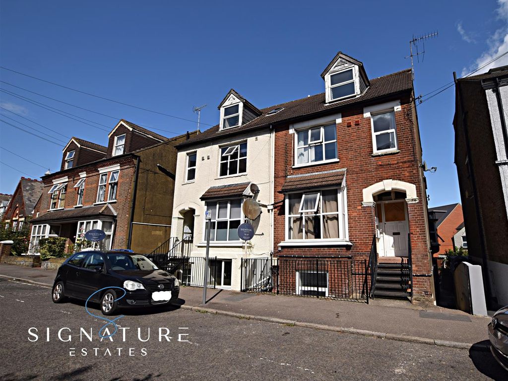 Studio to rent in Derby Road, Watford WD17, £600 pcm Zoopla