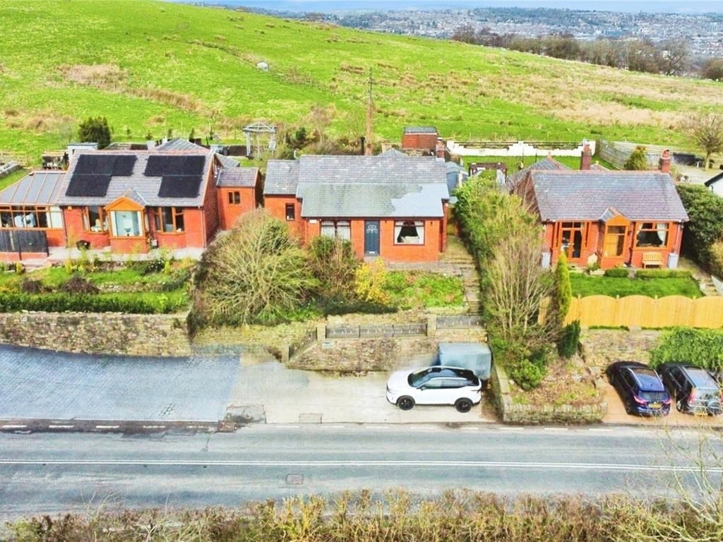 3 bed bungalow for sale in Bog Height Road, Darwen, Lancashire BB3, £280,000 Zoopla