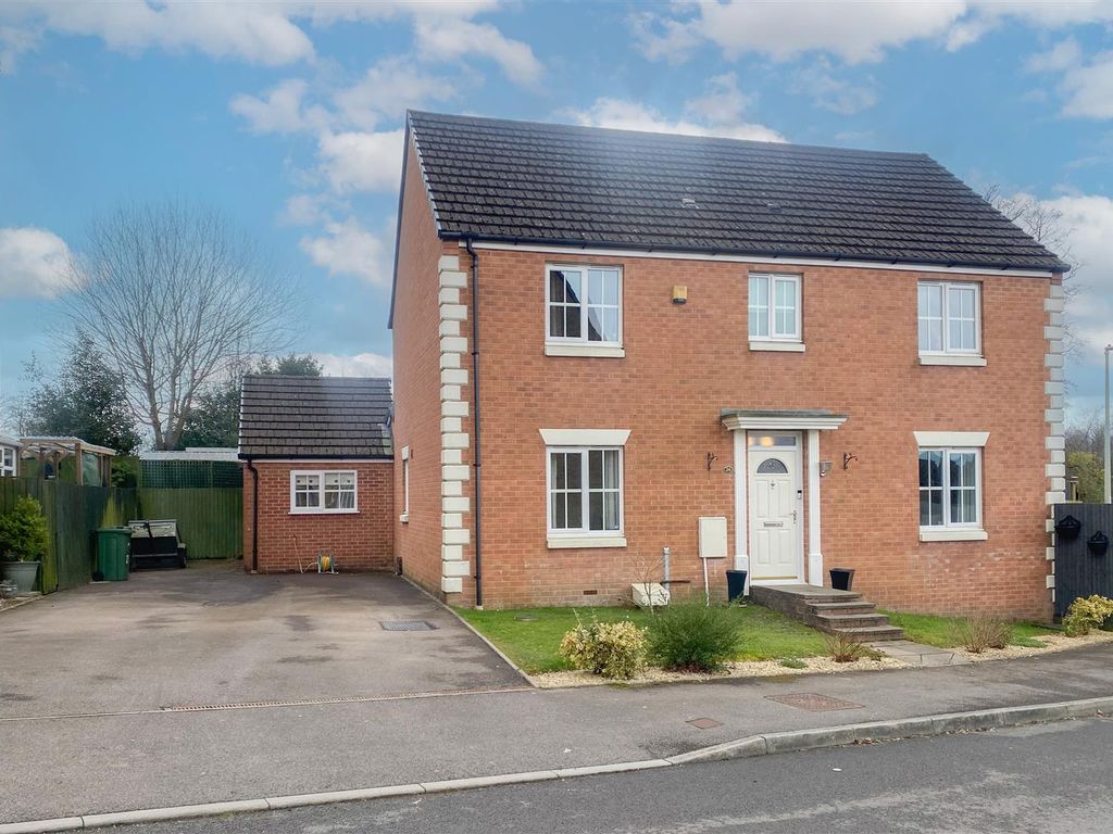 4 bed property for sale in Brook Rise, Oakdale, Blackwood NP12 Zoopla