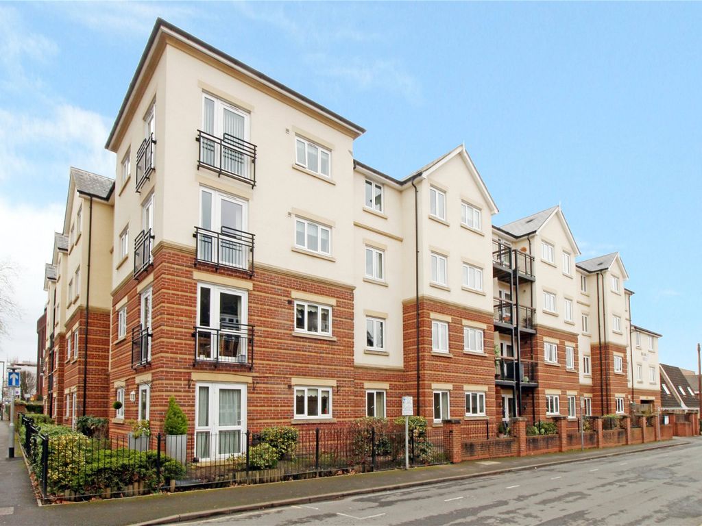 1 bed flat for sale in Woking, Surrey GU21, £110,000 Zoopla