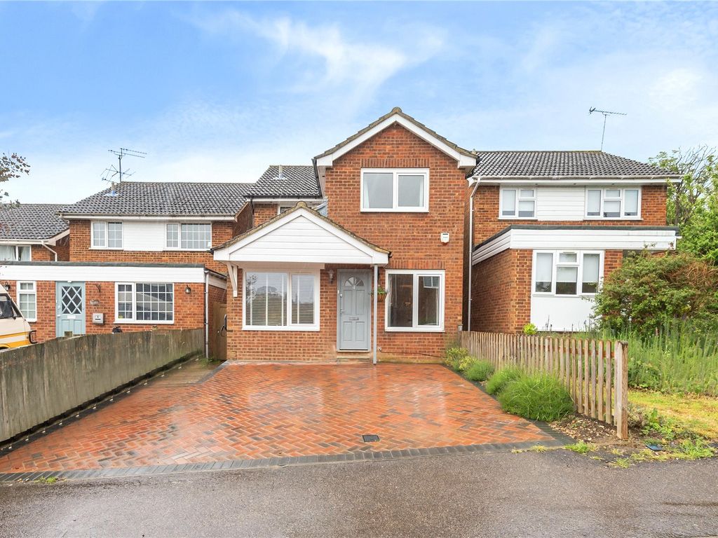 3 bed detached house for sale in Linwood Road, Harpenden, Hertfordshire
