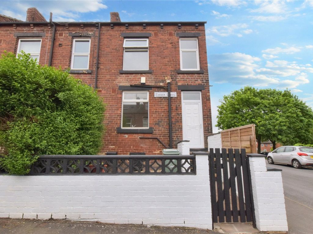 2 bed terraced house for sale in Cobden Grove, Leeds, West Yorkshire