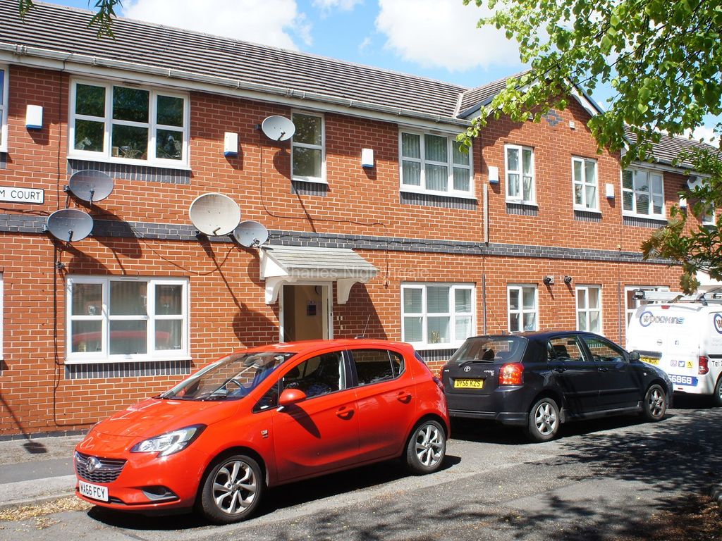 2 bed flat for sale in Millennium Court, Peveril Street, Bolton