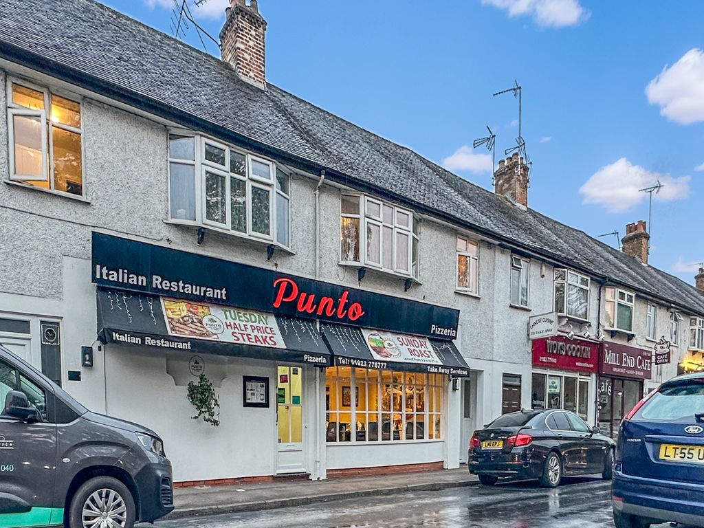 Restaurant/cafe to let in Uxbridge Road, Rickmansworth WD3, £30,000 pa