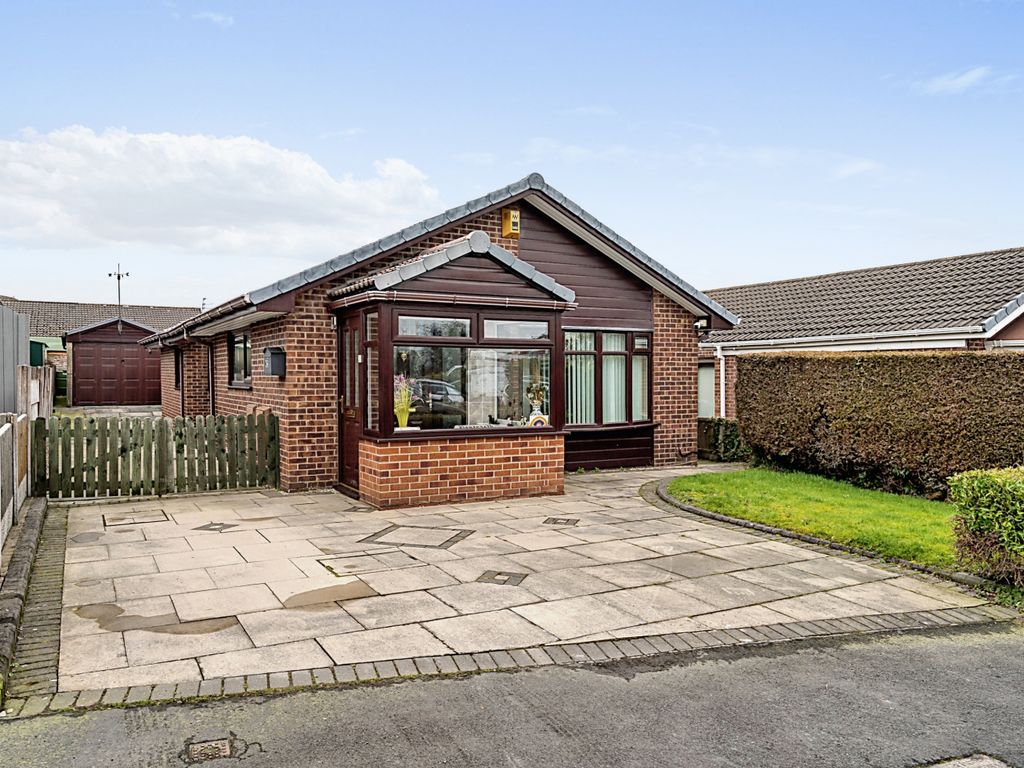 3 bed bungalow for sale in Whitecroft Road, Wigan WN3, £240,000 Zoopla