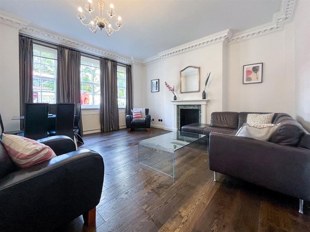 3 bed flat to rent in Hanover Gate Mansions, Regents Park NW1, £4,225