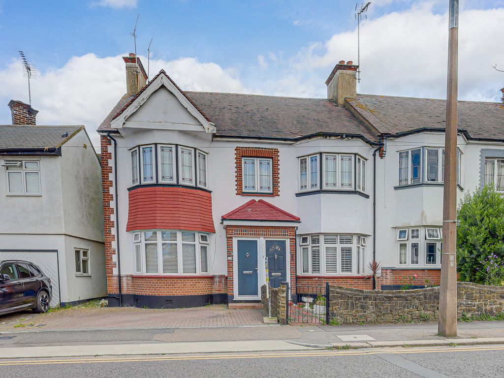 2 bed flat for sale in Elm Road, LeighOnSea SS9, £400,000 Zoopla