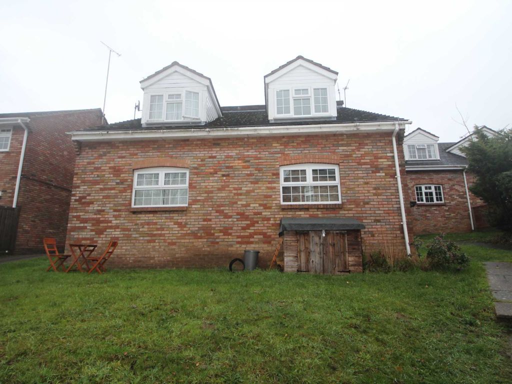 1 bed town house to rent in Hunters Close, Tring HP23 Zoopla