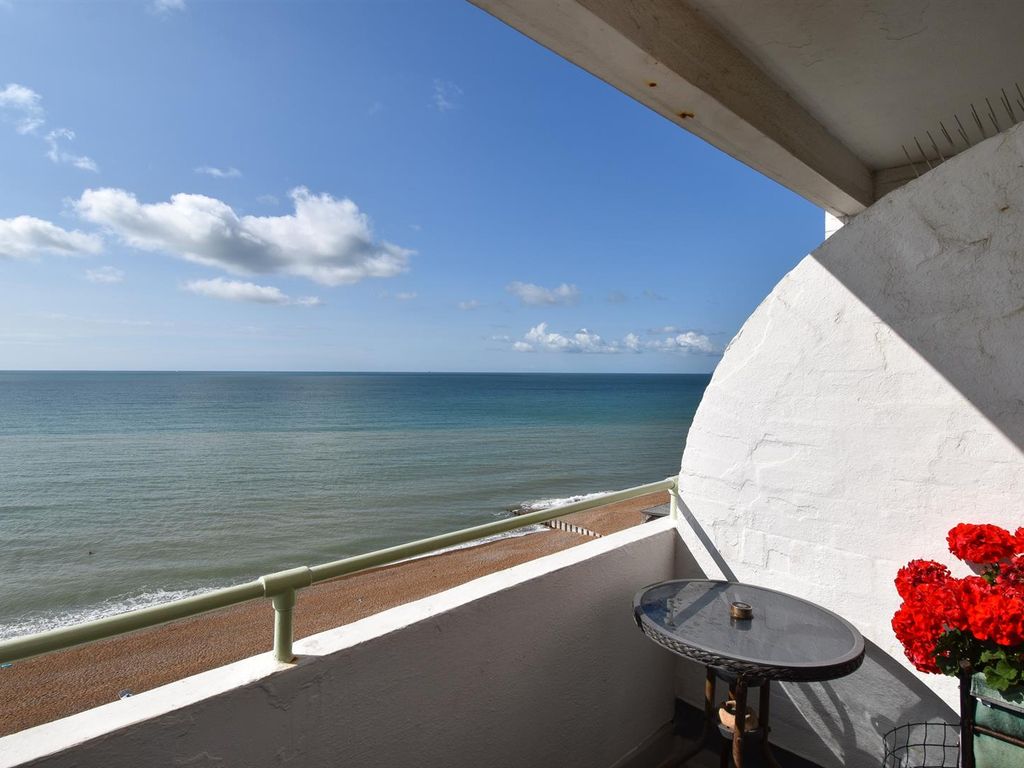 3 bed flat for sale in Marine Court, St. LeonardsOnSea TN38, £300,000
