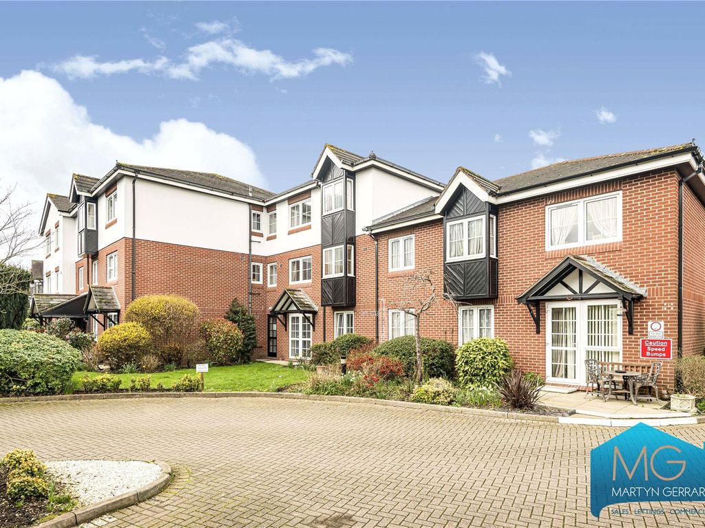 1 bed parking for sale in Avenue Road, London N14, £130,000 Zoopla