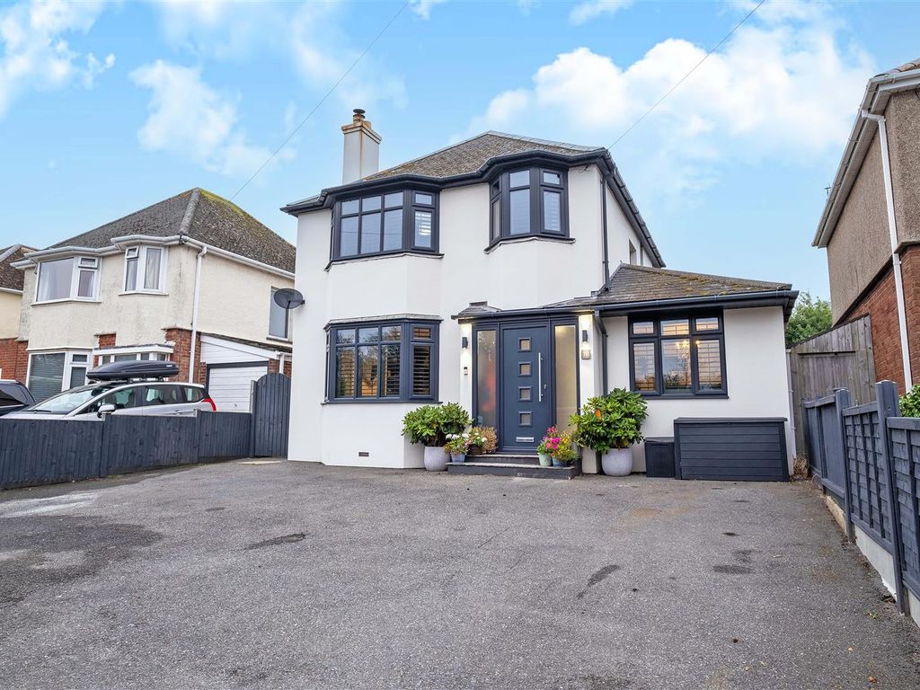 4 bed detached house for sale in Victoria Avenue, Swanage BH19, £