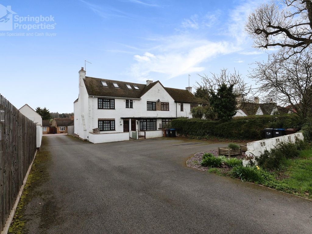 3 bed terraced house for sale in Orchard Hill, Northampton