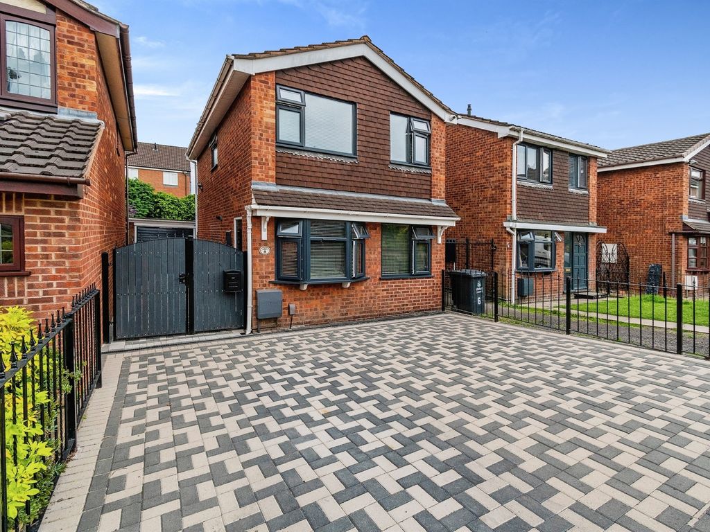 3 bed detached house for sale in Cadnam Close, Willenhall WV13 Zoopla