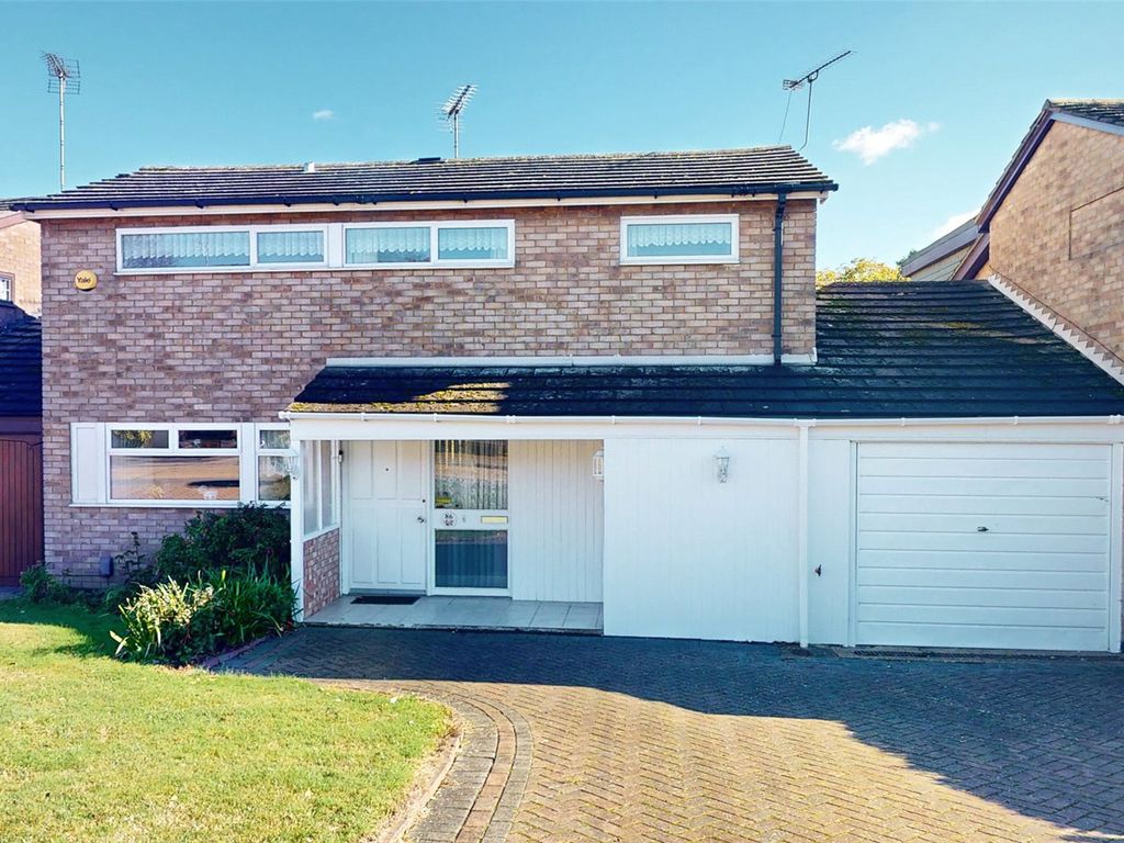 Linkdetached house for sale in Gaynesford, Lee Chapel South, Basildon