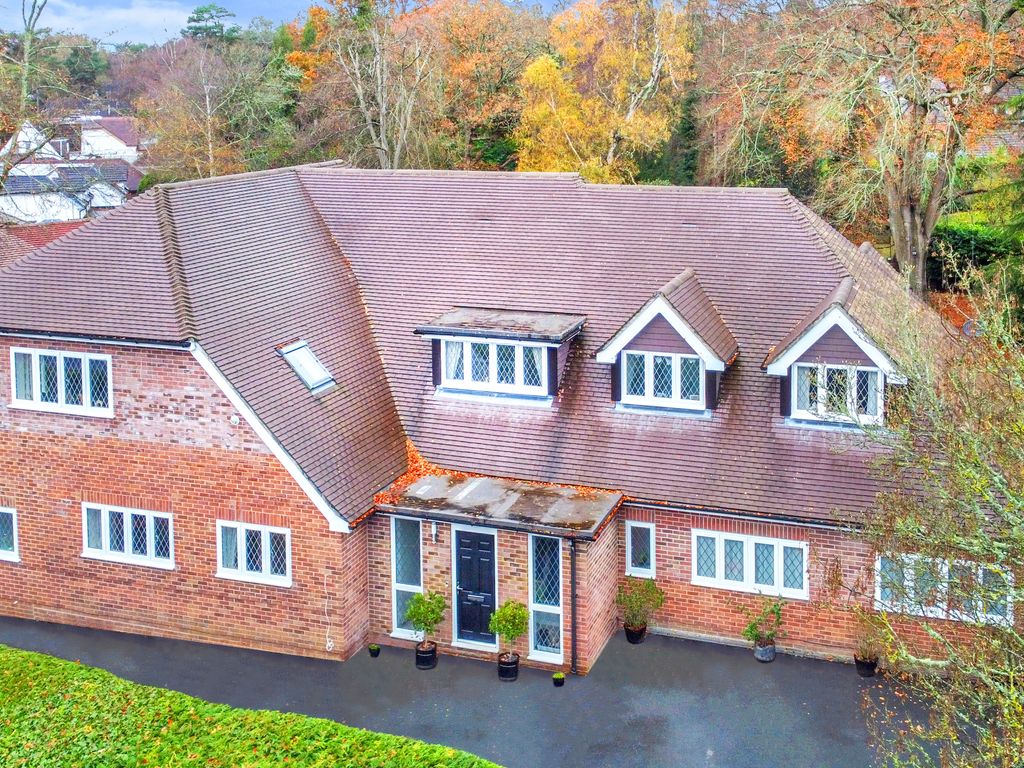 5 bed detached house for sale in Coultas Road, Chandler's Ford