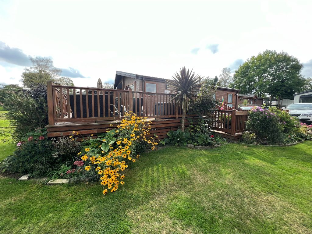 2 bed lodge for sale in Merley House Lane BH21 Zoopla
