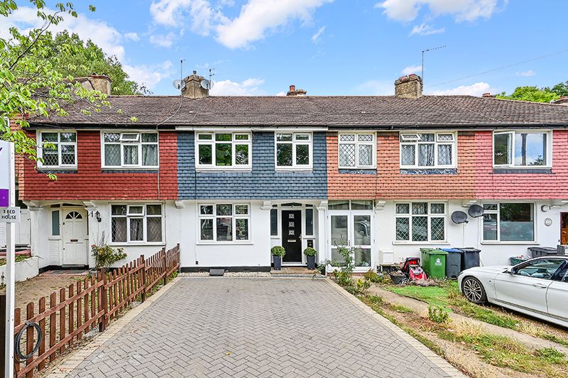3 bed terraced house for sale in Elmdene, Tolworth, Surbiton KT5 Zoopla